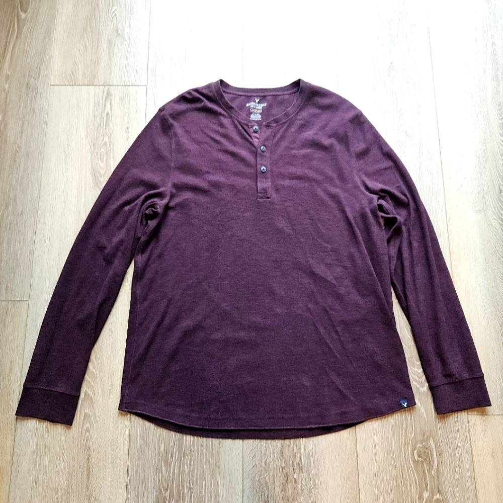 Men's American Eagle Burgundy Red Henley Buttoned Neck Long Tee Sleeve Shirt